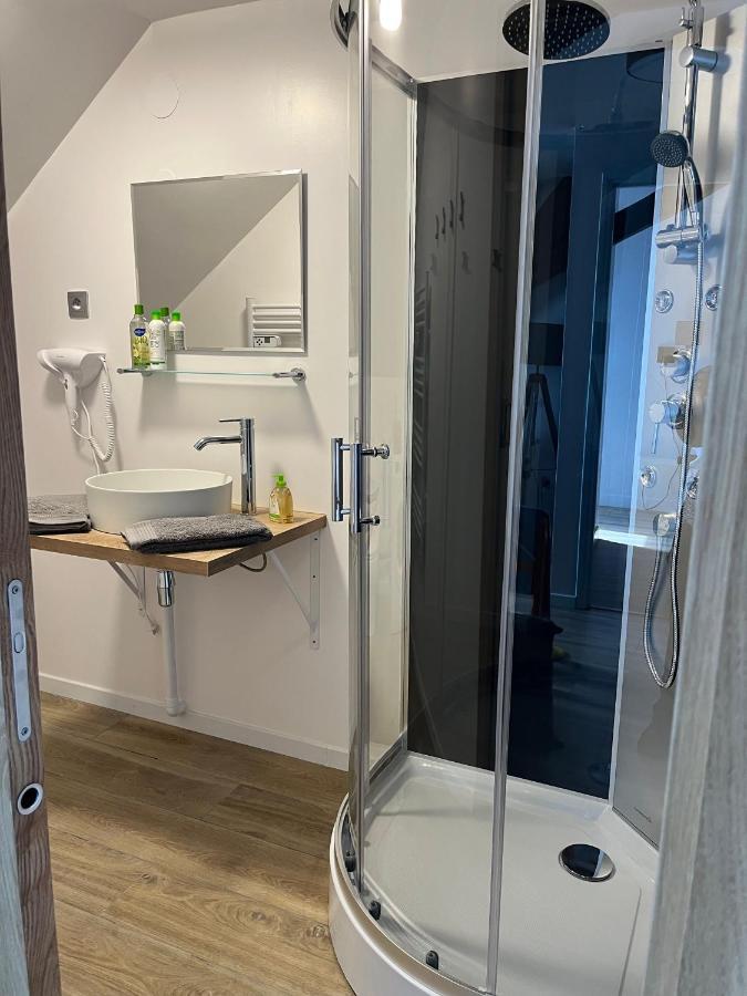 Appartement De La Fontaine A La Tour Du Pin Hyper Centre Parking Prive المظهر الخارجي الصورة